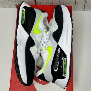 Nike Air Max SYSTM sneakers size 9.5 men